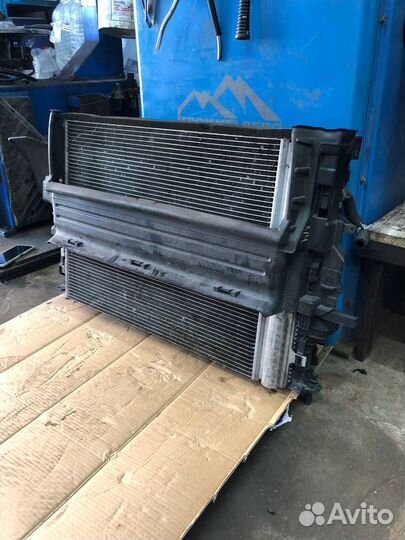 Радиатор охлаждения Volvo V40 31293689
