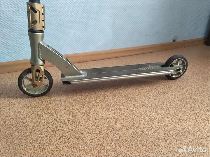 Самокат трюковой комплит от tilt