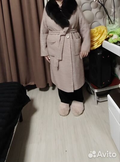 Пальто женское зимнее классическое