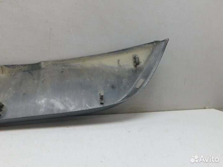 Накладка переднего бампера Toyota RAV4