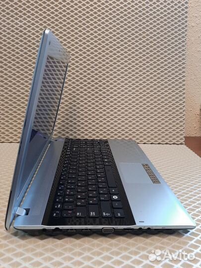 Быстрый Samsung NP-RV520-S04 на Core i5 и GeForce