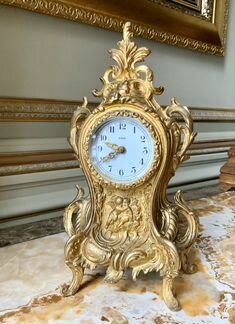 Часы антикварные 19 век. Позолота