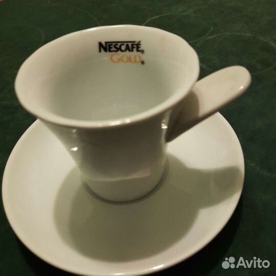 Чашка с блюдцем логотип Neskafe