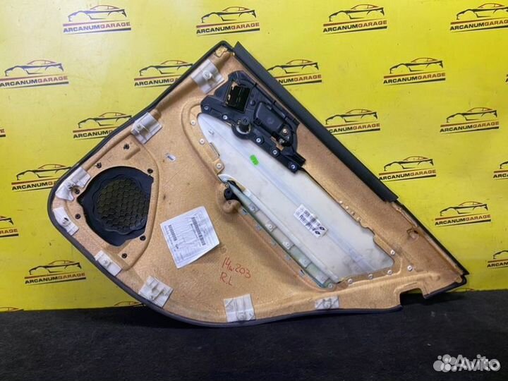 Обшивка двери задняя левая Mercedes 203 W203