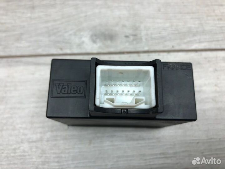 Иммобилайзер Toyota Avensis универсал 3ZZ-FE 2008