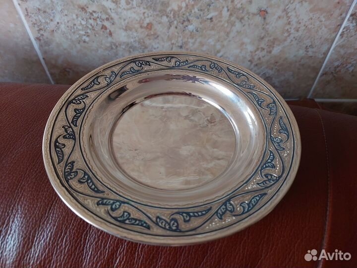 Красивый серебряный сервиз