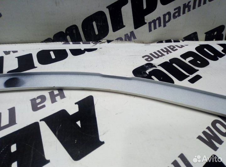 Молдинг стекла задний правый Audi Q7 4LB BAR