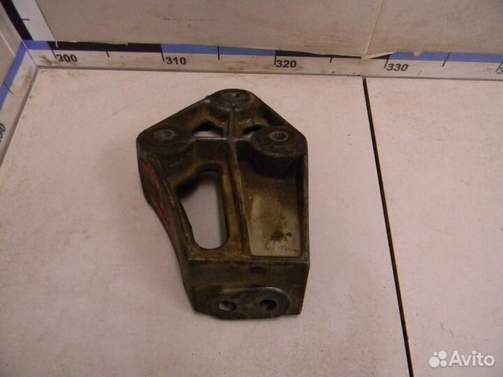 Кронштейн двигателя правый Nexia 1995-2016