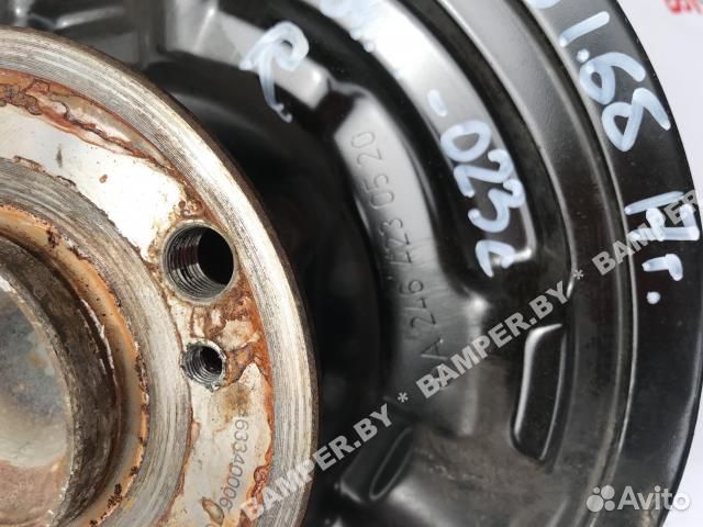 Кулак задний правый Mercedes CLA