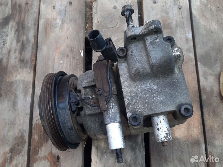 Компрессор кондиционера Hyundai Elantra XD 1.6