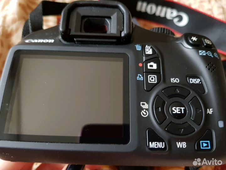 Фотоаппарат Canon EOS 1100D