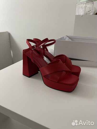 Новые туфли 38р