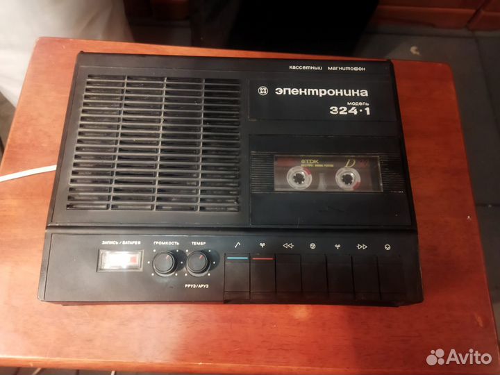 Магнитолы,кассетные магнитофоны