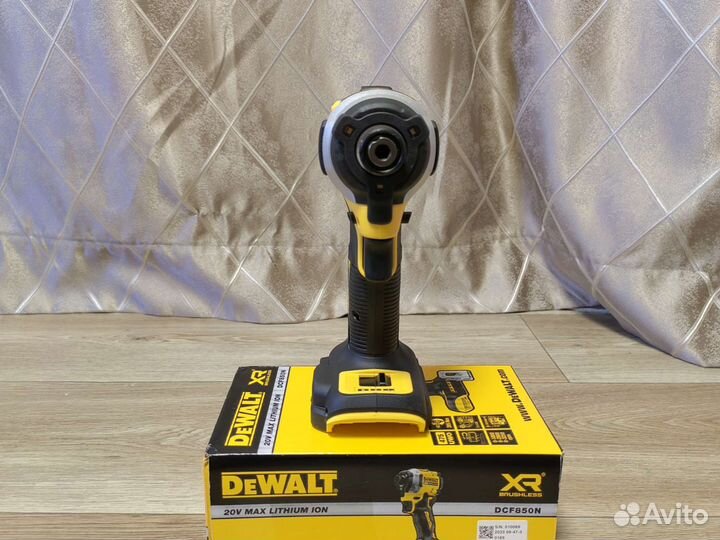 Шуруповерт ударный dewalt dcf850n