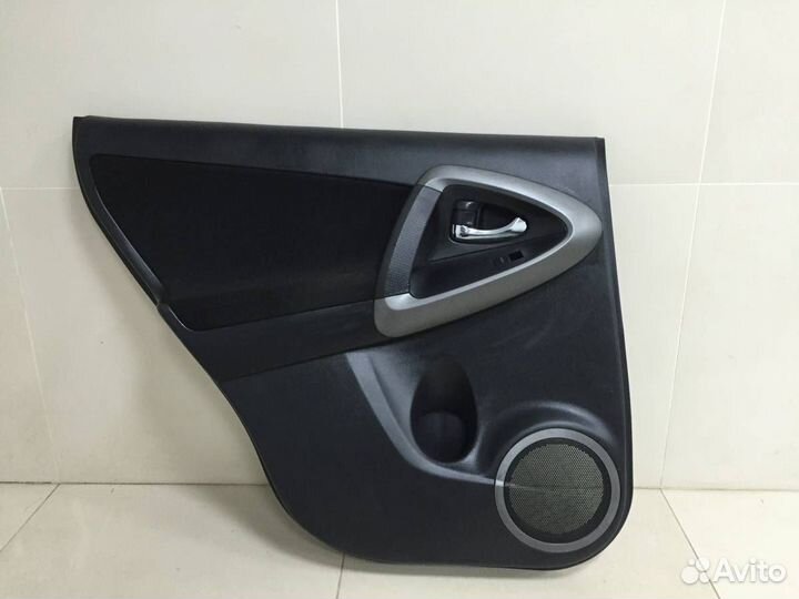 Обшивка двери задней левой Toyota Rav 4 A30 2006-2