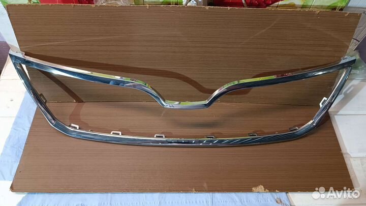 Хром на решетку радиатора шкода рапид