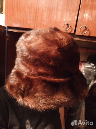 Шляпа зимняя женская. Мех натуральный. Торг