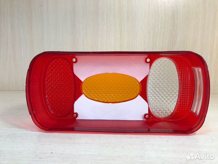 Рассеиватель фонаря прицепа MD-036 P правое (стек