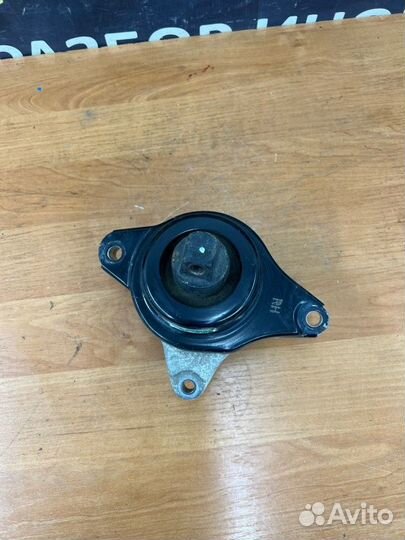 Подушка двигателя правая Kia Quoris 1 G8BE