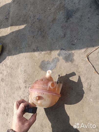 Расширительный бачок Peugeot 308