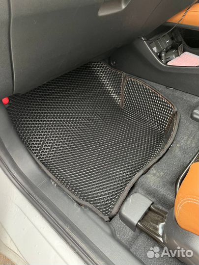 Автоковрики для Honda Vezel с бортами