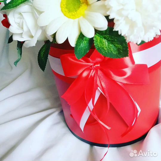 Интерьерная композиция из мыльных цветов