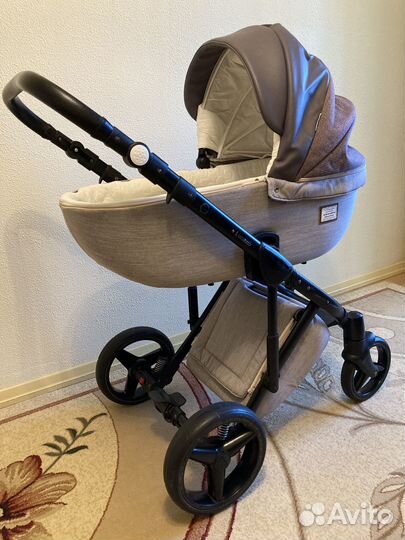 Идеальная коляска для новорожденного Adamex
