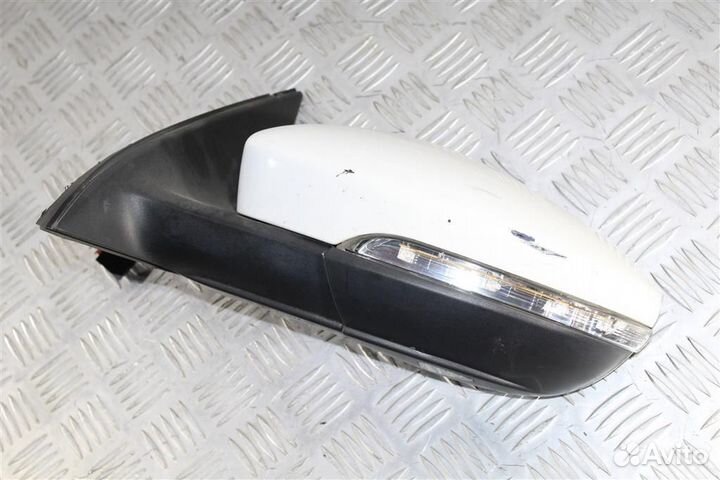 Зеркало левое Volkswagen Passat B7