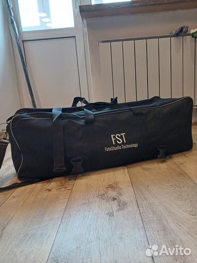 Импульсный свет комплект FST E-180 umbrella Kit