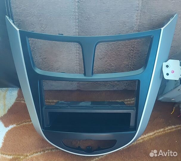 Рамка на Huyndai Solaris 2011 г