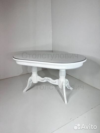 Столы и стулья