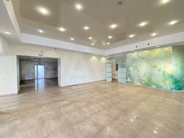 Торговая/офисная площадь, 300 м²