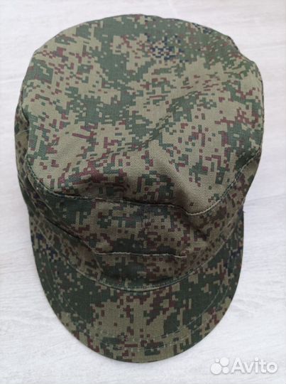 Кепки военные б/у в отличном состоянии