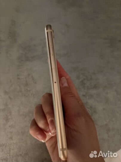 Телефон iPhone 8 64 gb