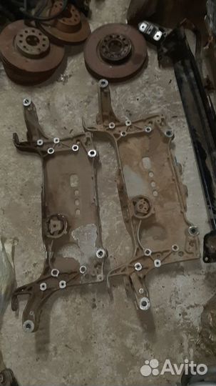 Подрамник передний Volkswagen Passat B6