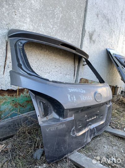 Дверь багажника Kia Venga 2010-2017 (737001P000)