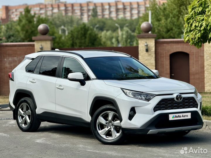 Toyota RAV4 2.0 CVT, 2020, 100 000 км
