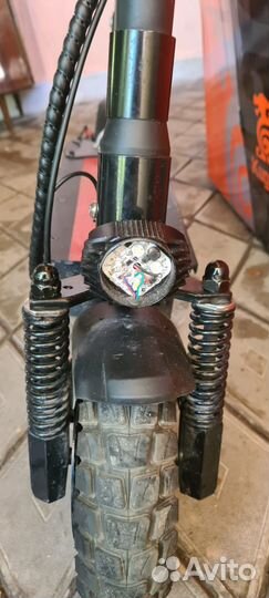 Самокат взрослый электрический бу 1 месяц