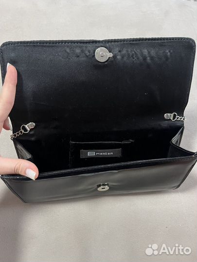 Черный лакированный клатч