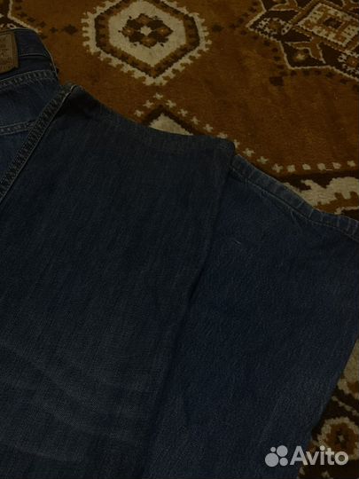 Джинсы levis