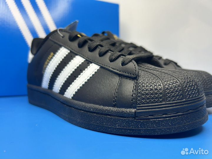 Adidas superstar black