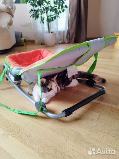 Шезлонг для новорожденных