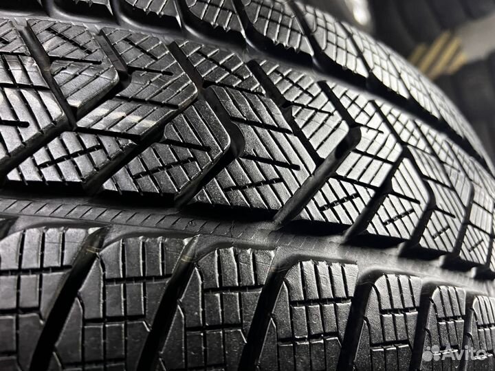 Pirelli Scorpion Winter 255/45 R20