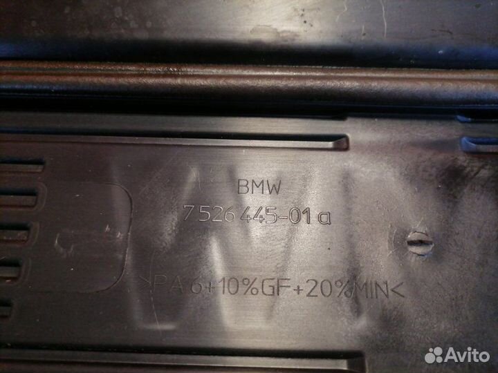 Декоративная крышка двс Bmw X5 E53 M54B30 2004