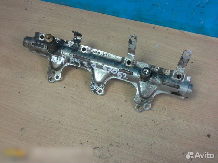 Рейка топливная (рампа) Audi A4 B8 2007-2015