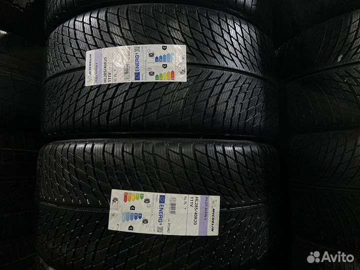 Michelin Pilot Alpin 5 295/35 R21 и 285/40 R20 106V