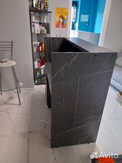 Стойка ресепшн