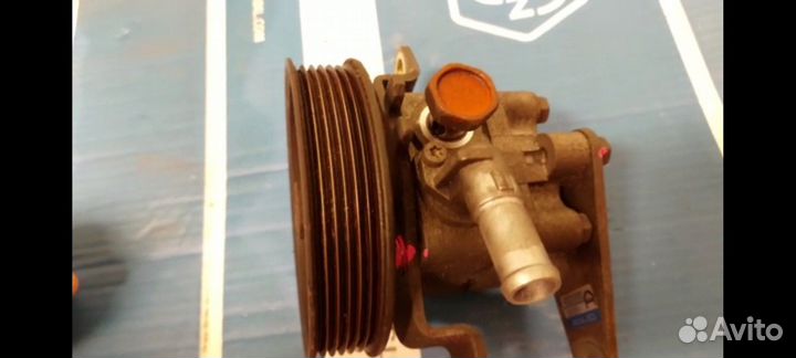 Насос гур на Nissan serena, Primera 12, X-Trail QR