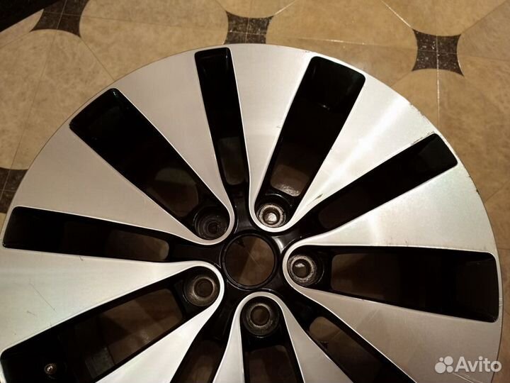 Диск Киа Оптима 3 R18 52910-2T510 1шт