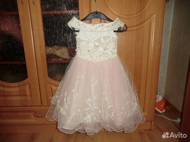Платье на 4-6 лет